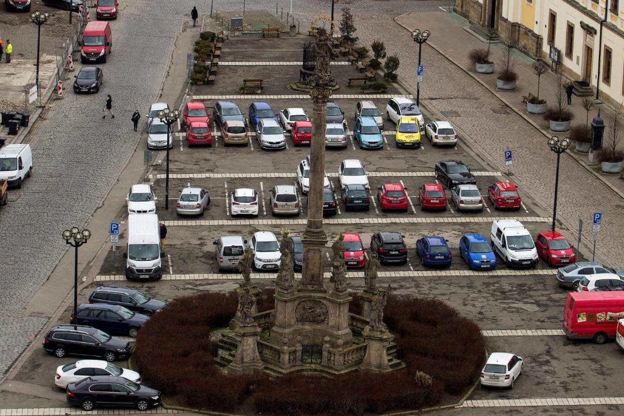 Exkluzivni Apartman V Prizemi V Hradci Kralove Hradec Kralove Ngoại thất bức ảnh